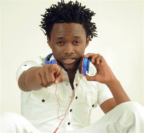 Gospel Star Bahati Gets A Cheque Of Ksh200,000 - Naibuzz