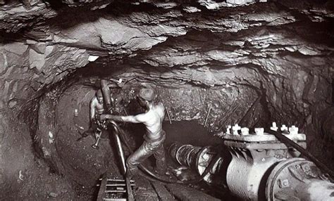 Vintage Photos of Coal Miners and the Brutal Conditions They Faced ...