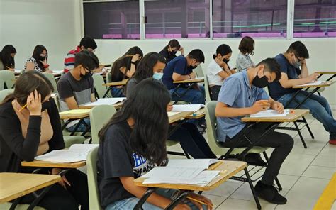 Alumnos de Bachilleres presentaron examen de admisión - El Heraldo de Juárez | Noticias Locales ...