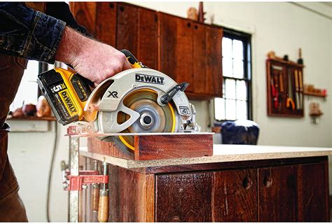 Best Cordless Circular Saw | Top 9 Rankings & Best Use Picks