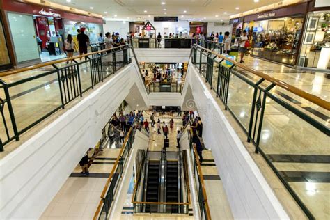 Glorietta mall Makati editorial stock image. Image of depth - 107411224