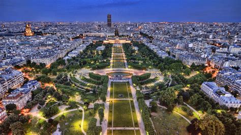 Champ de Mars - Paris (English)