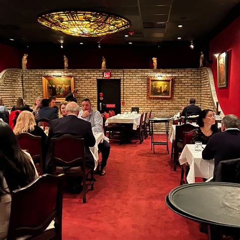 Hotels Near Berns Steakhouse in Tampa: A Comprehensive Guide | Paraiso Island