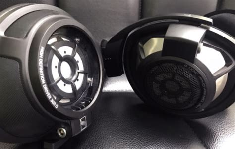 Sennheiser HD 820 vs Sennheiser HD 800 S Comparison Review