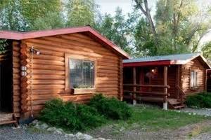 Yellowstone National Park Pet Friendly Lodging, Hotels - AllTrips