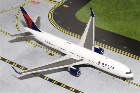 Gemini 200 die cast models Delta Airlines B767-300(w) Reg#N176DN Gemini ...