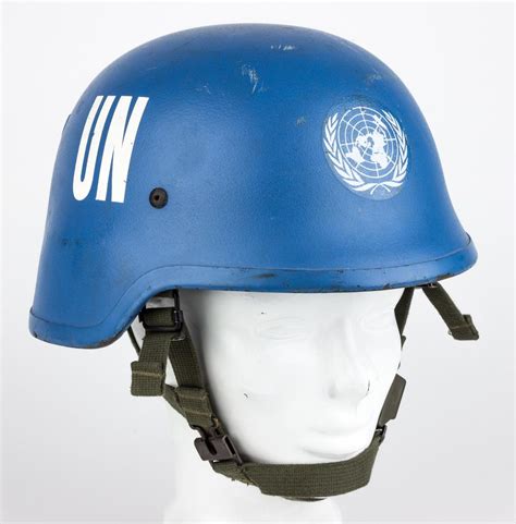 Lot - UNITED NATIONS PEACEKEEPING HELMET