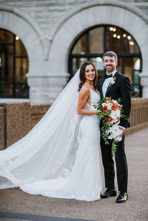 Bold Orange Hotel Wedding | Union Station Hotel - Enchanted Florist