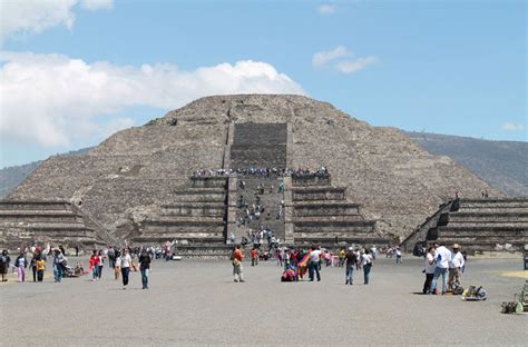 Teotihuacan: Massive Pyramids near Mexico City - Jonistravelling