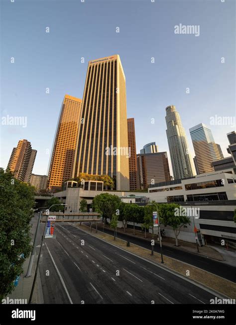 Los Angeles skyline at sunset Stock Photo - Alamy