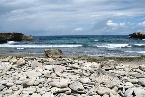 Hiking in Aruba | The 8 Best Trails to Explore the Aruba Landscape