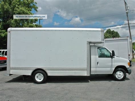 2006 Ford Cutaway Box Truck