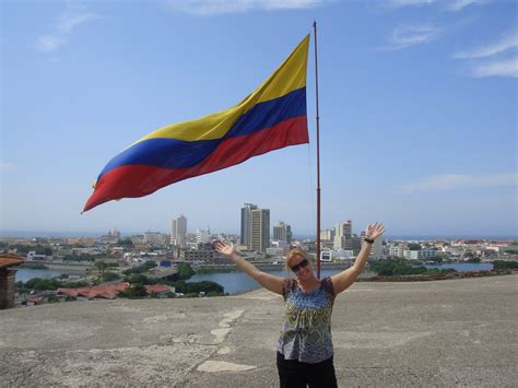 Mandy and Colombian Flag | Giant Colombian Flag overlooking … | Flickr