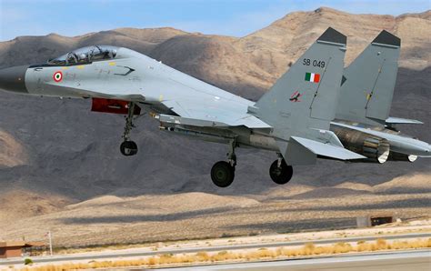 India Suspends Flying Sukhoi Su-30MKI - AERONEF.NET