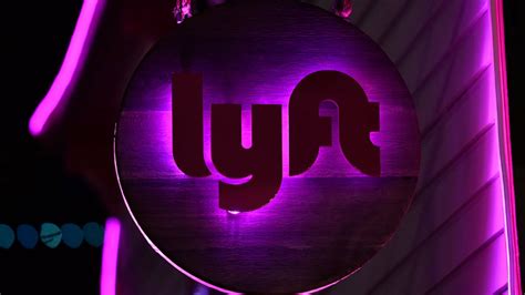 Download High Quality lyft logo neon Transparent PNG Images - Art Prim ...