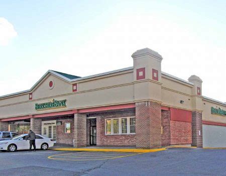 Hannaford - Madison Properties