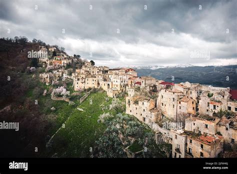 Abandoned Ghost Town Fossa in Italy Stock Photo - Alamy