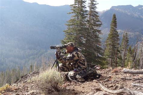 5 Must-Have Pieces of Gear for Any Elk Hunt - Bowhunter