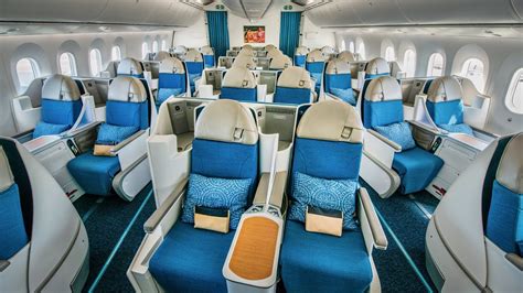 AIR TAHITI NUI Boeing 787 Business Class | Paris to Los Angeles trip ...