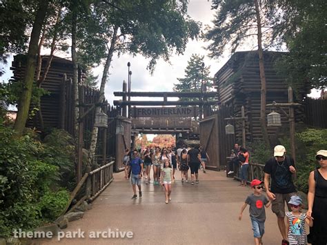 Frontierland at Disneyland Paris | Theme Park Archive