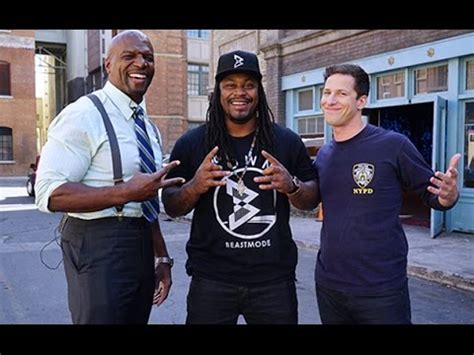 Brooklyn Nine-Nine Recruits Marshawn Lynch - YouTube