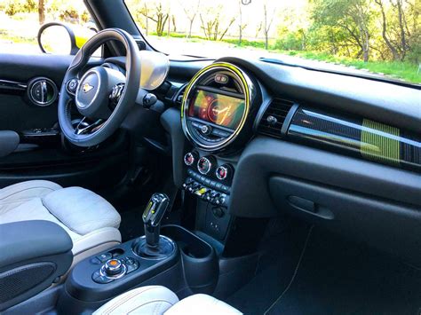 2020 Mini Cooper SE: Cute, fun and nicely priced - CNET