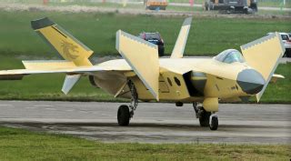 China's J-20 Stealth Fighter: New Pictures Confirm Something Pretty ...