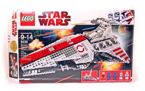 Venator-Class Republic Attack Cruiser - LEGO set #8039-1 (Building Sets > Star Wars > The Clone ...