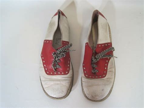 Vintage 1970s Pepster Hall Red & White Saddle Shoes 9.5 Womens Cheerleader Shoes #PepsterHall # ...