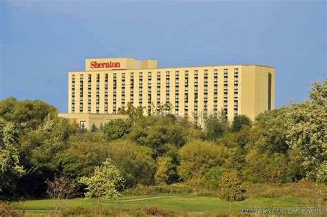 Sheraton Toronto Airport Hotel and Conference Centre | Secure Your Hotel, Self-Catering, or Bed ...