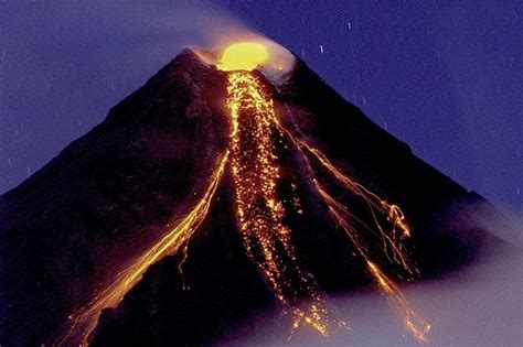 Kid Facts - Learn something new every day!: Stratovolcano