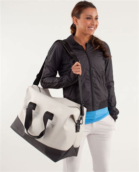 Lululemon Everyday Gym Bag - Buff - lulu fanatics