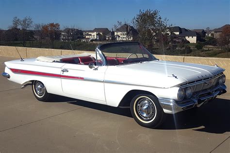 1961 CHEVROLET IMPALA SS CONVERTIBLE