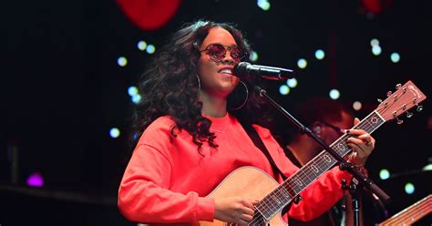 Best H.E.R. Songs Playlist | POPSUGAR Entertainment