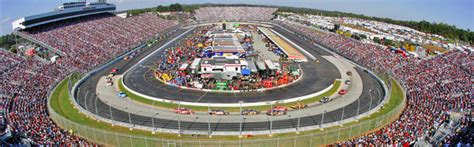 Around the Track: 2016 STP 500 at Martinsville Speedway Weekend Schedule