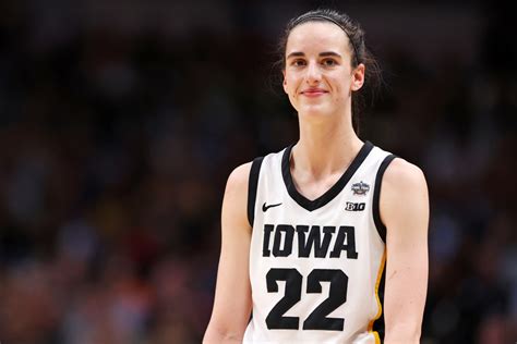 Caitlin Clark Reacts To Iowa Selling Out Its Season Tickets For 2023-24 - The Spun