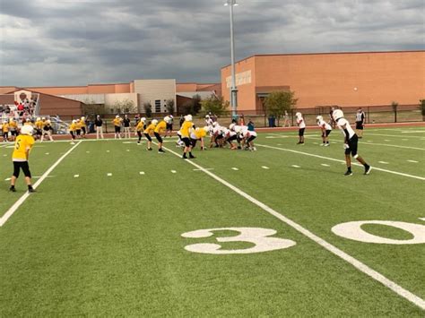 Wranglers Put up Good Fight vs Chisholm Trail - Coppell West Middle ...