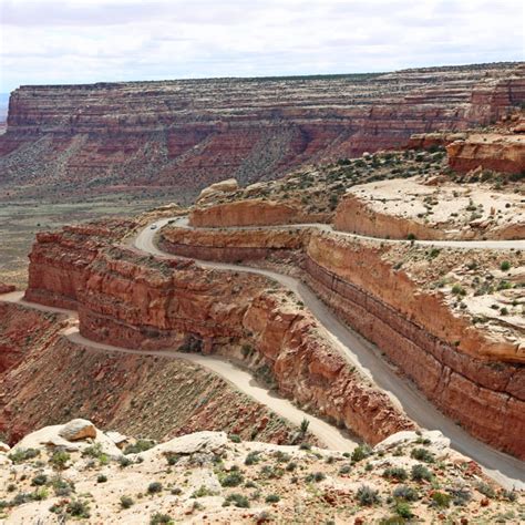 Moki Dugway Utah: A Backroad Scenic Byway with a History of Gods and Men – Dora's Corner