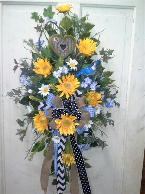 Sunflower swag by jeffreys florist Elizabeth city nc | Halloween wreath, Florist, Wreaths