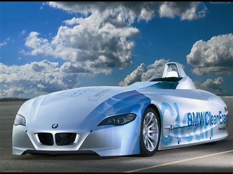 BMW considers hydrogen-fueled race car for LeMans