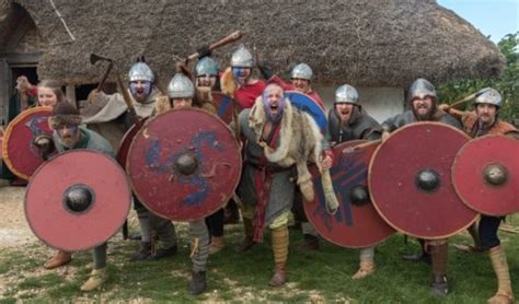 ANGLO-SAXONS DO BATTLE AT ANCIENT FARM! - Hampshires Top Attractions