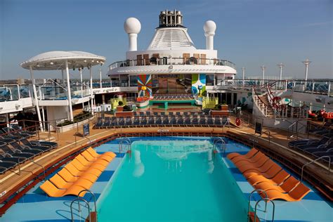 A First Look At Royal Caribbean's Newest Cruise Ship, Anthem of the ...