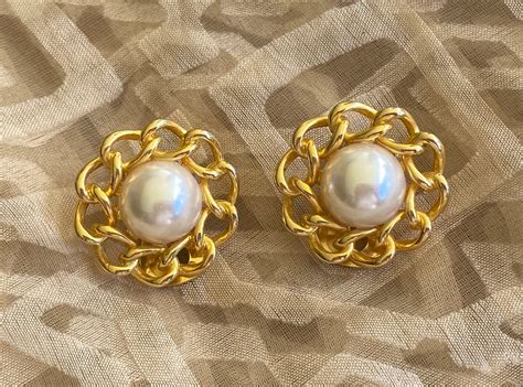 Vintage NEW Classic Gold & Pearl Clip-on Earrings - Etsy