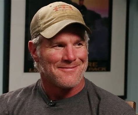 Brett Favre Biography - Childhood, Life Achievements & Timeline