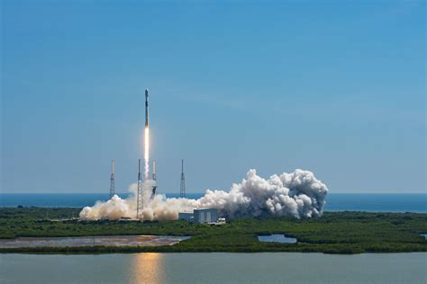 SpaceX says it will bring in $8 billion of revenue in 2023