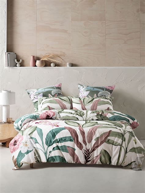 Akira White Duvet Cover Set – Reenas Linen