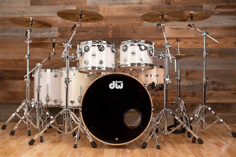 DW (DRUM WORKSHOP) COLLECTORS SERIES 5 PIECE DRUM KIT, WHITE GLASS (PR – Drumazon