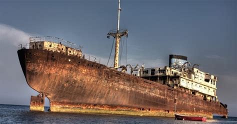 Awakening: BERMUDA TRIANGLE: SHIP REAPPEARS 90 YEARS AFTER GOING MISSING