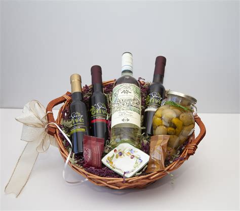 The Spicy Olive Deluxe Gift Basket - The Spicy Olive