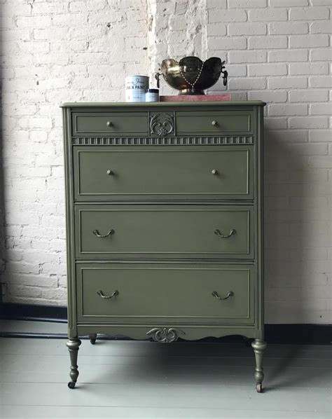 Annie Sloan Olive Green Chalk Paint